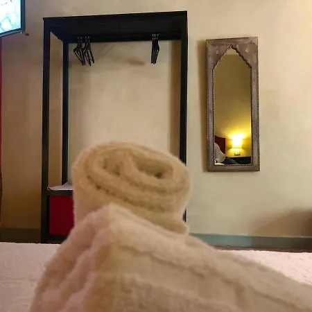 Alhambra , Nel Cuore Pulsante Di *